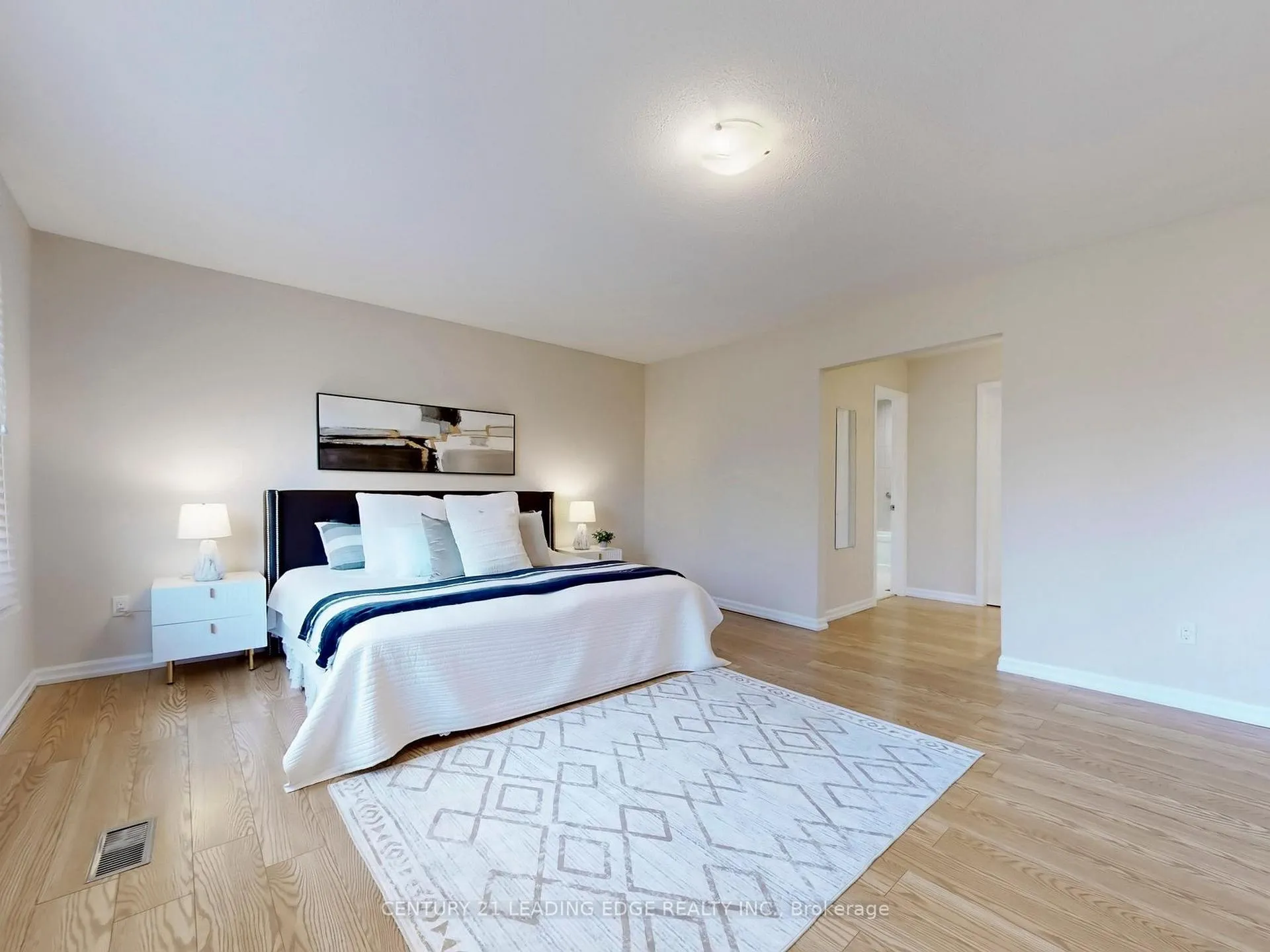 Photo 20 of 547 Village Parkway, Markham, Unionville — HOMEH