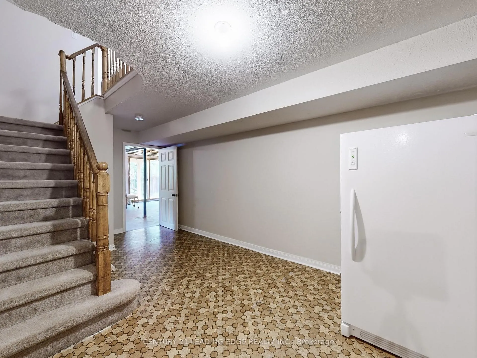 Photo 38 of 547 Village Parkway, Markham, Unionville — HOMEH