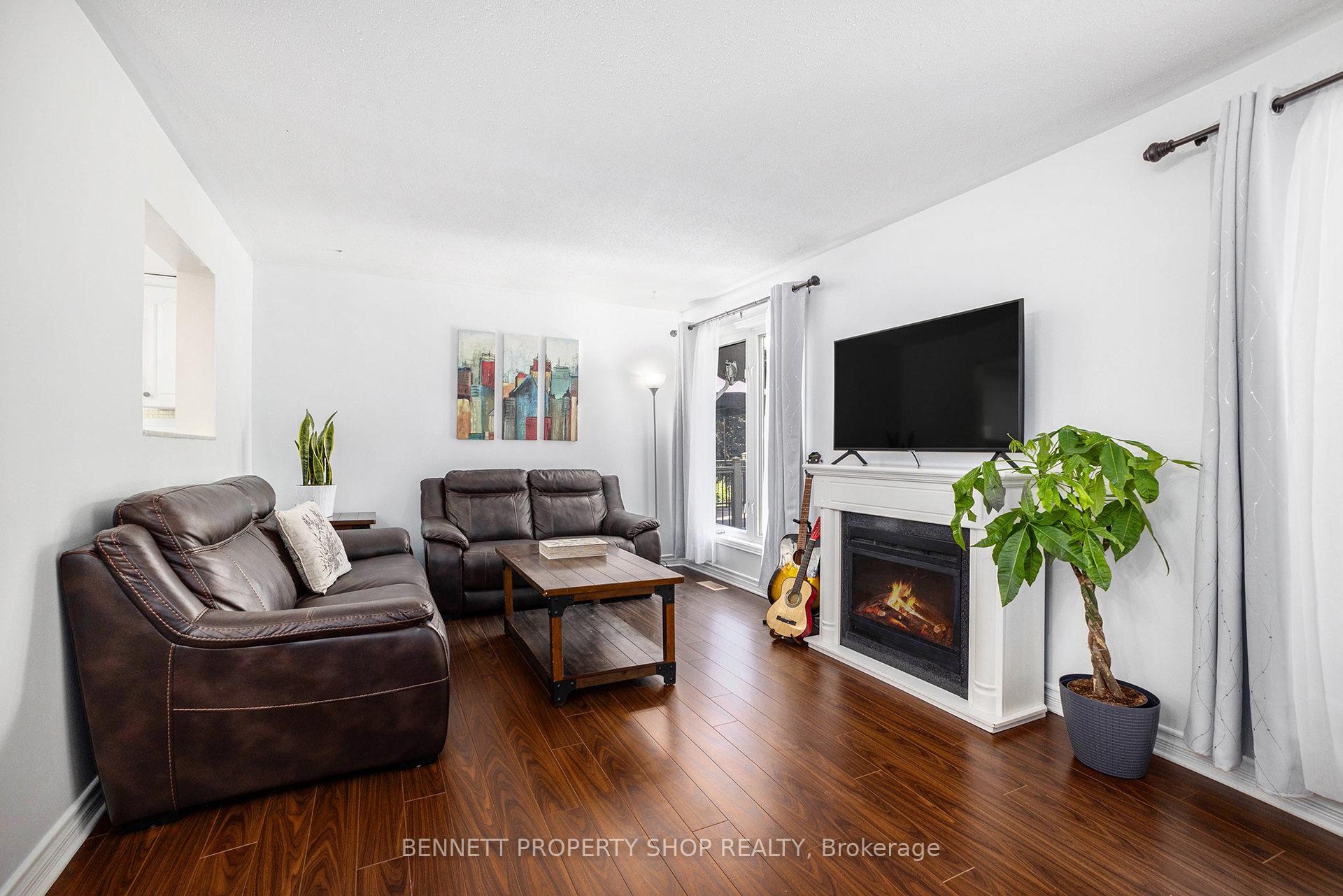 Photo 5 of 64 Shearer Crescent, Ottawa, Kanata - Katimavik — HOMEH