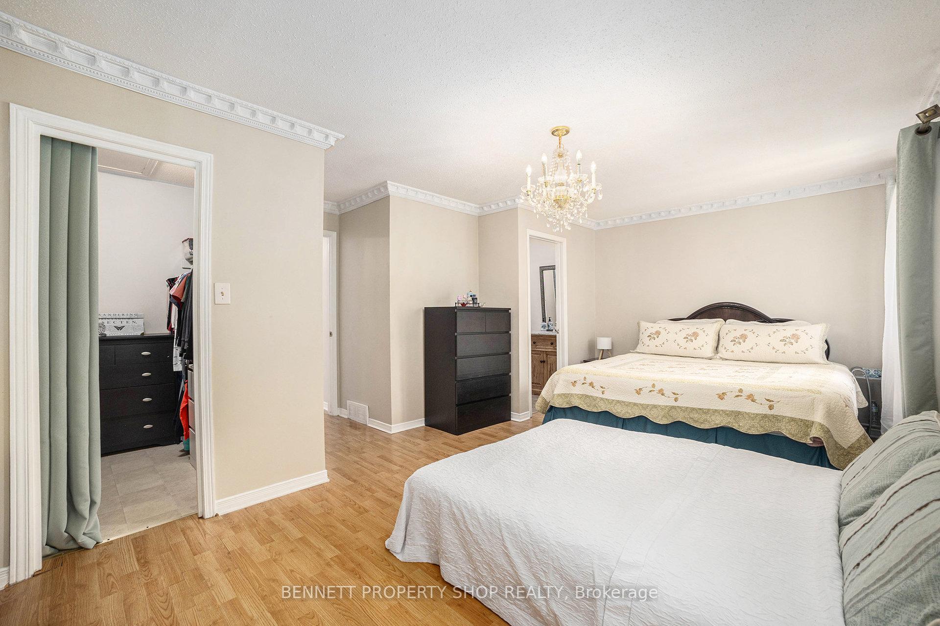 Photo 15 of 64 Shearer Crescent, Ottawa, Kanata - Katimavik — HOMEH