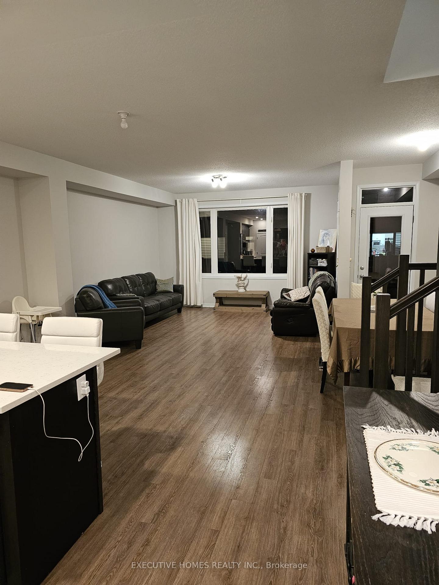 Photo 5 of 417 Cope Road, Ottawa, Kanata - Emerald Meadows/Trailwest — HOMEH