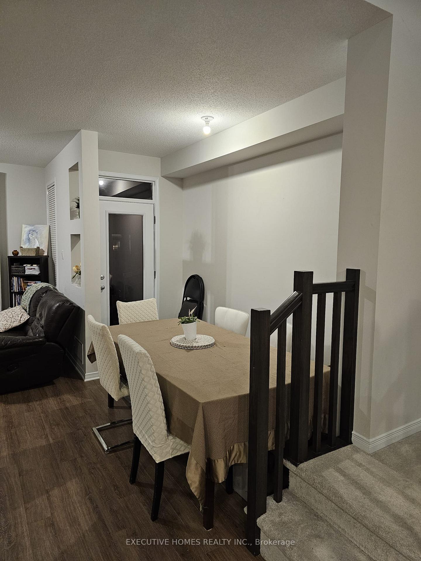 Photo 6 of 417 Cope Road, Ottawa, Kanata - Emerald Meadows/Trailwest — HOMEH
