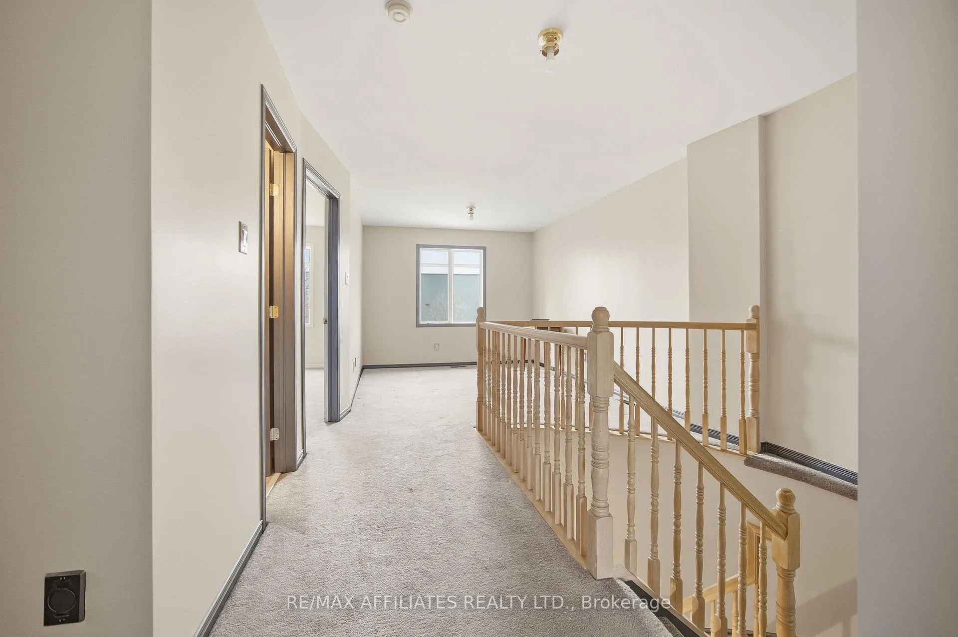 Photo 16 of 137 Hearst Way, Ottawa, Kanata - Katimavik — HOMEH
