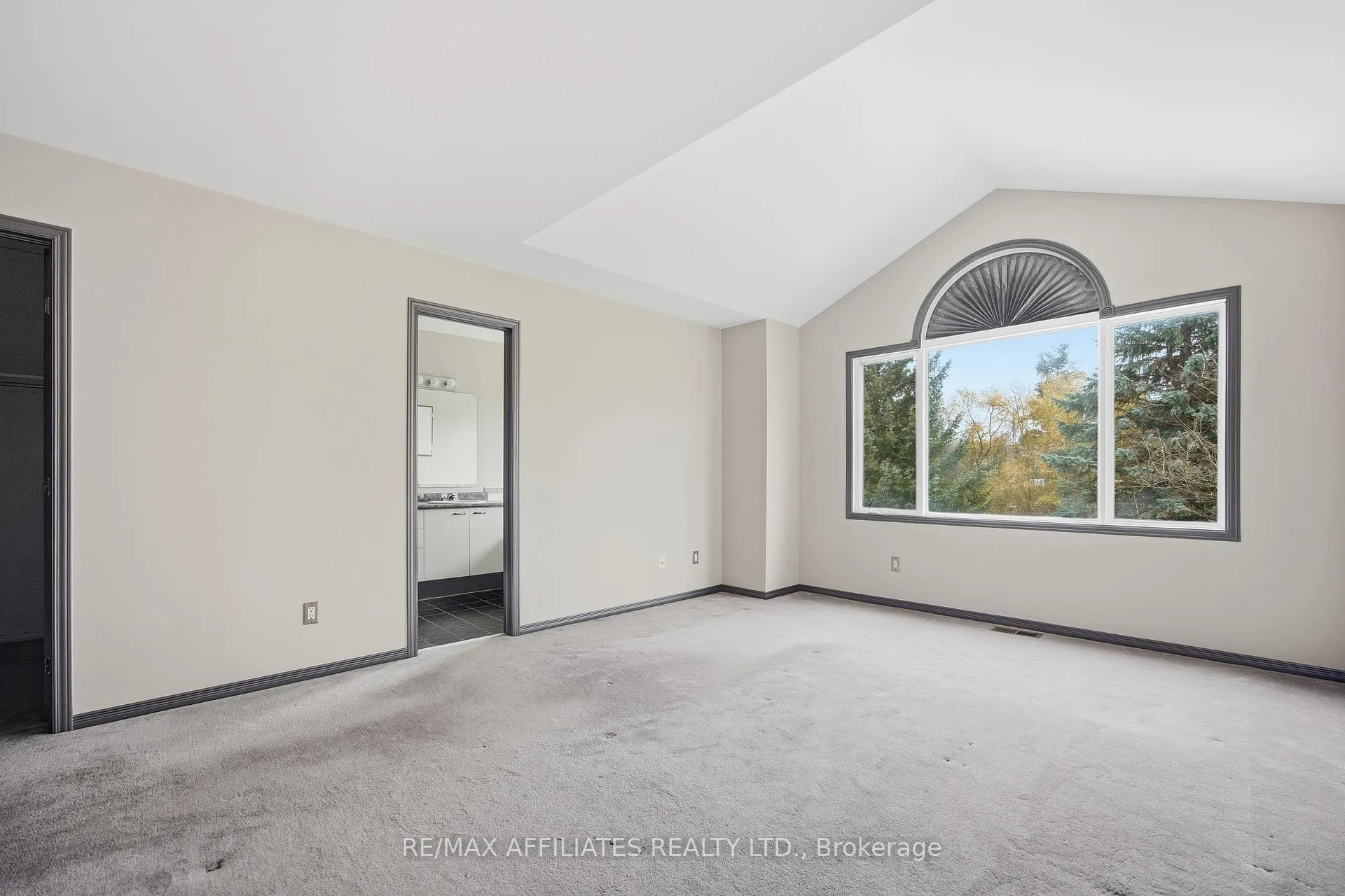 Photo 22 of 137 Hearst Way, Ottawa, Kanata - Katimavik — HOMEH