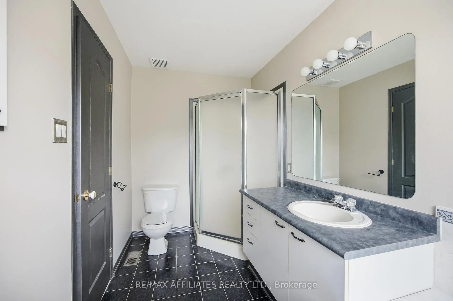 Photo 25 of 137 Hearst Way, Ottawa, Kanata - Katimavik — HOMEH