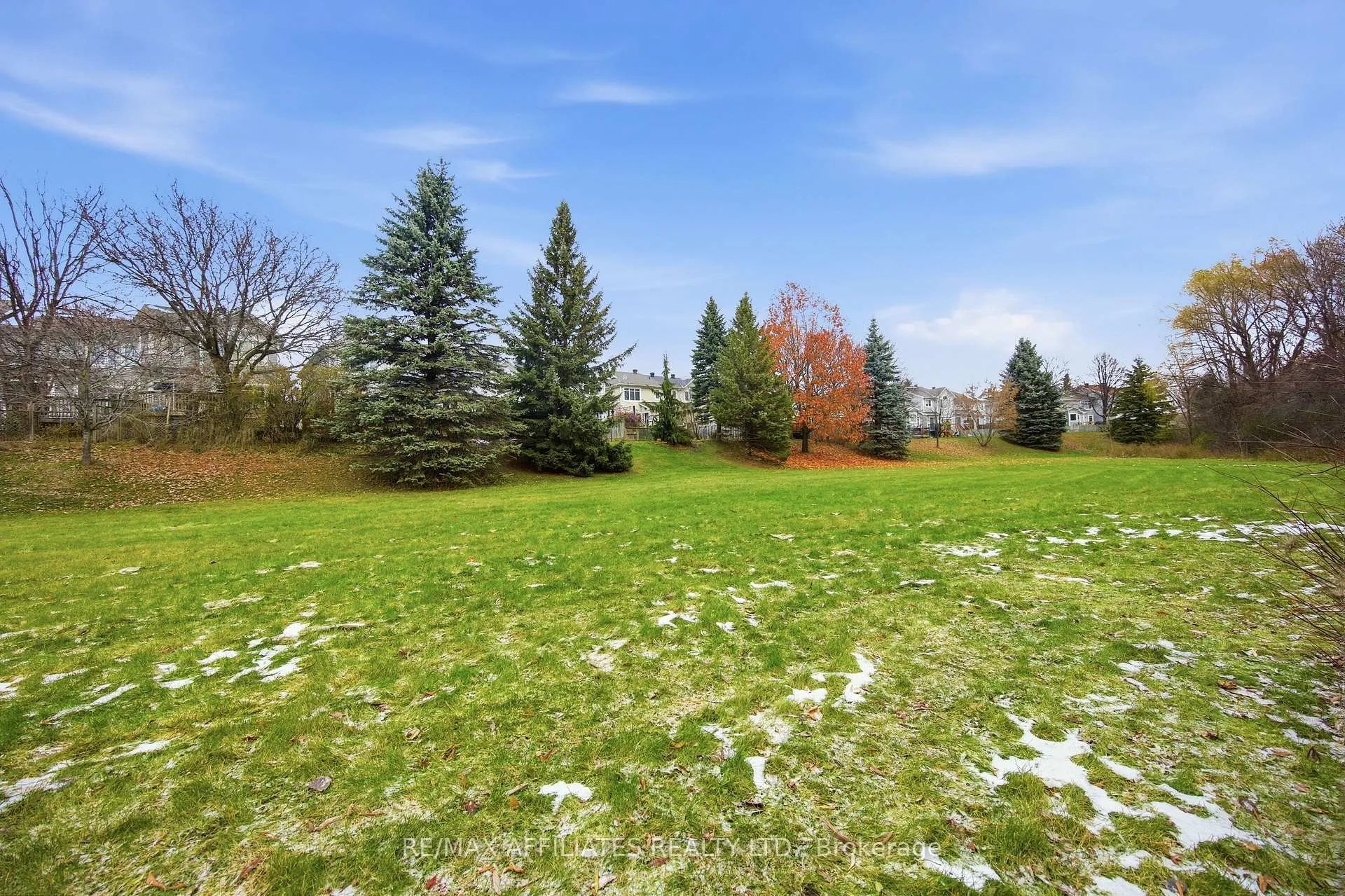 Photo 34 of 137 Hearst Way, Ottawa, Kanata - Katimavik — HOMEH