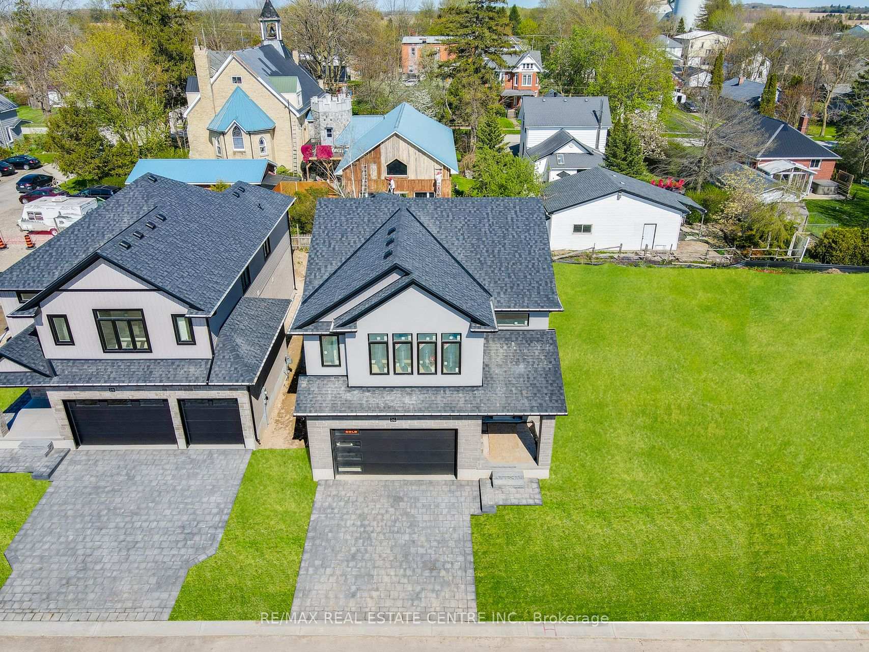 Photo 2 of Unit 6, 7966 Fallon Drive, Lucan Biddulph, Granton — HOMEH