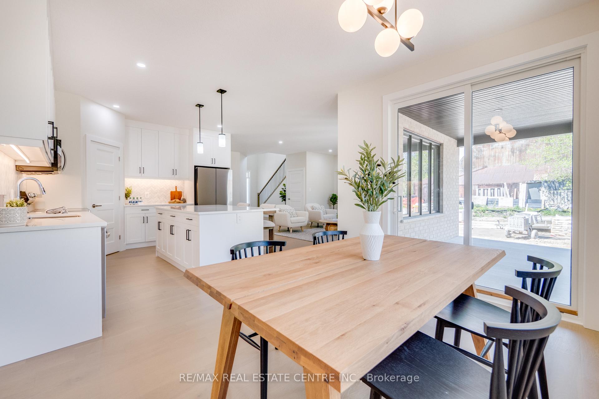 Photo 5 of Unit 6, 7966 Fallon Drive, Lucan Biddulph, Granton — HOMEH