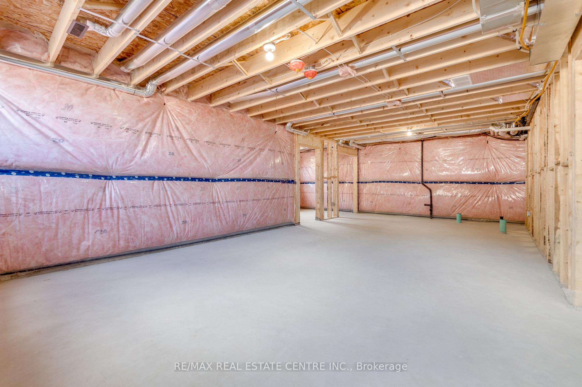 Photo 18 of Unit 6, 7966 Fallon Drive, Lucan Biddulph, Granton — HOMEH