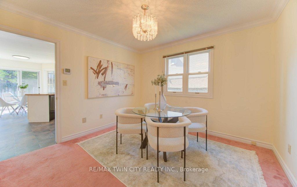 Photo 7 of 53 Lynnvalley Crescent, Kitchener — HOMEH