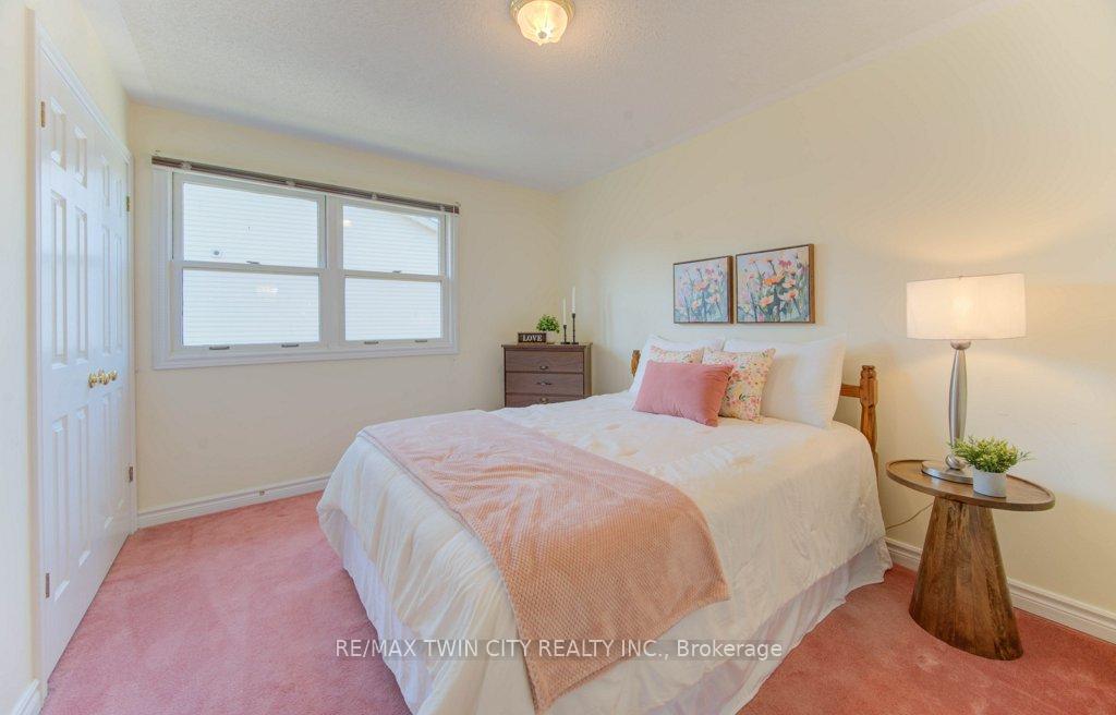 Photo 27 of 53 Lynnvalley Crescent, Kitchener — HOMEH