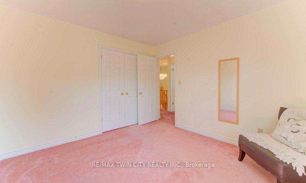 Photo 28 of 53 Lynnvalley Crescent, Kitchener — HOMEH