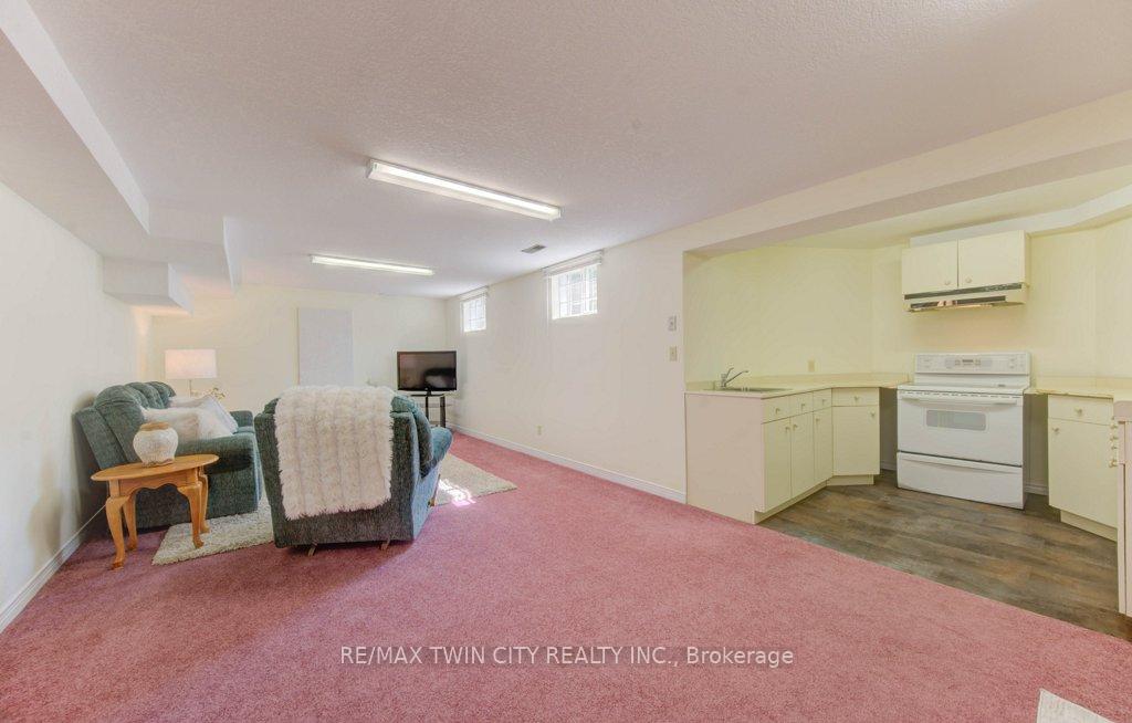 Photo 36 of 53 Lynnvalley Crescent, Kitchener — HOMEH