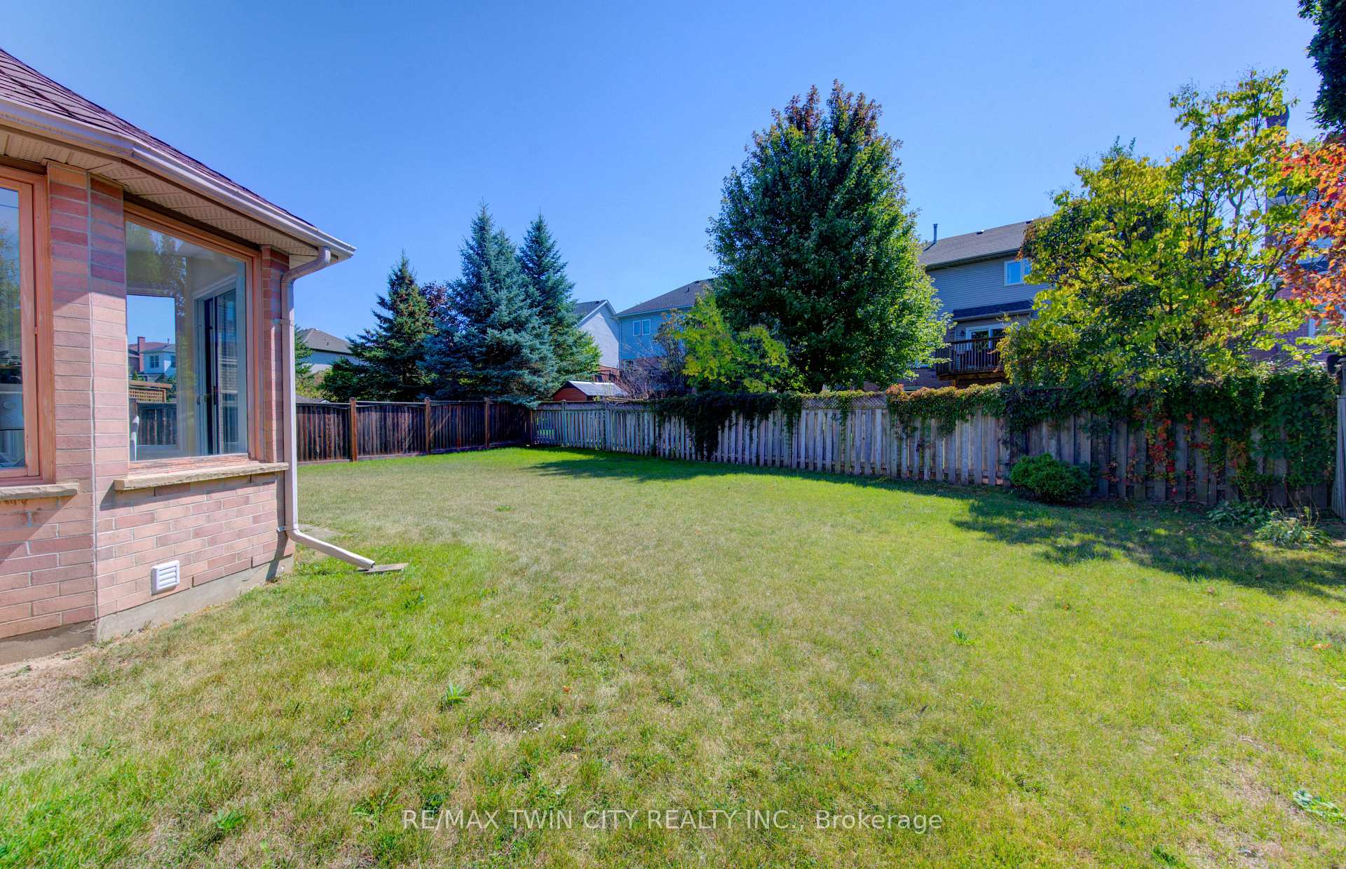 Photo 41 of 53 Lynnvalley Crescent, Kitchener — HOMEH
