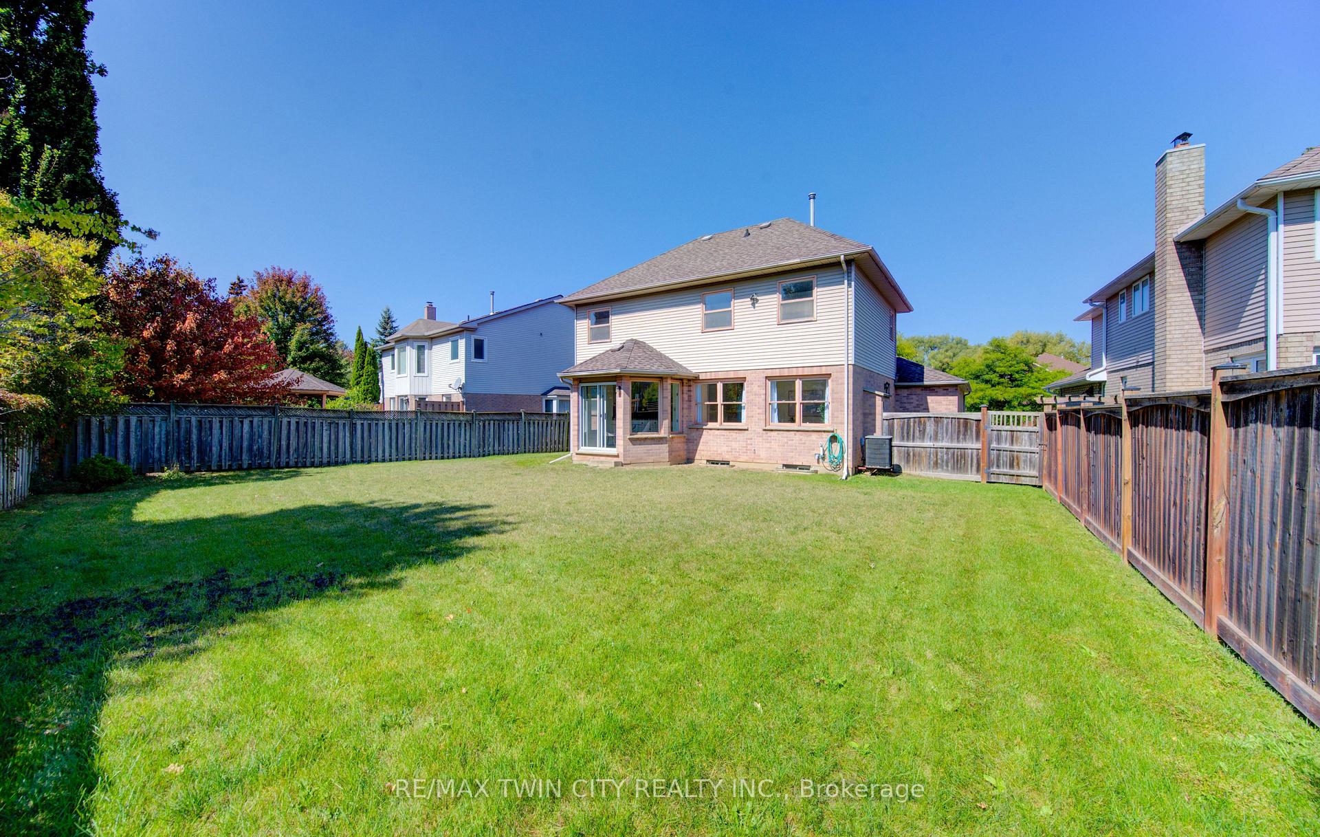 Photo 44 of 53 Lynnvalley Crescent, Kitchener — HOMEH