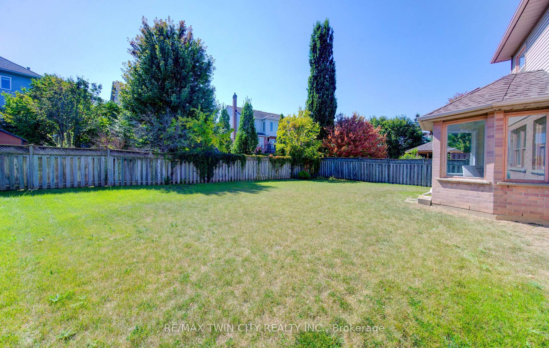 Photo 46 of 53 Lynnvalley Crescent, Kitchener — HOMEH