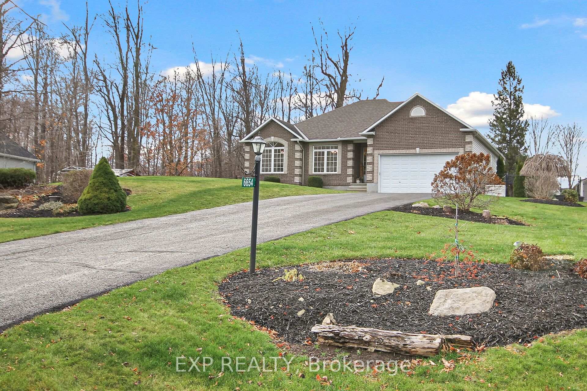 Photo 4 of 6654 Stillwood Drive, Ottawa, North Gower — HOMEH