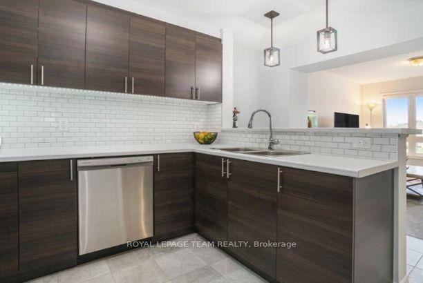 Photo 7 of 62 Feathertop Lane, Ottawa, Kanata - Emerald Meadows/Trailwest — HOMEH