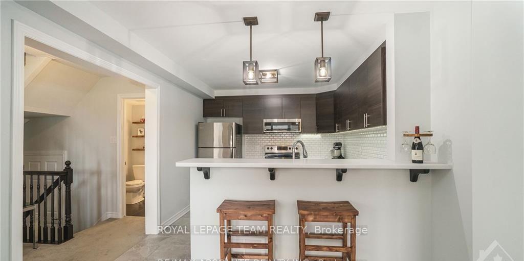 Photo 8 of 62 Feathertop Lane, Ottawa, Kanata - Emerald Meadows/Trailwest — HOMEH