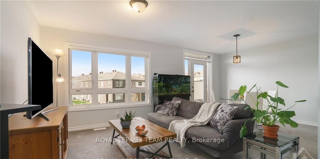 Photo 11 of 62 Feathertop Lane, Ottawa, Kanata - Emerald Meadows/Trailwest — HOMEH