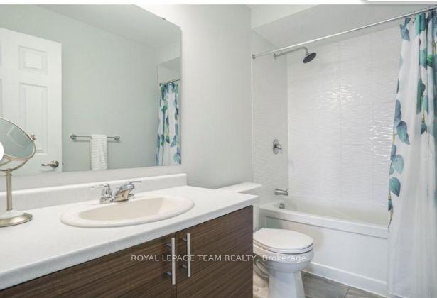 Photo 16 of 62 Feathertop Lane, Ottawa, Kanata - Emerald Meadows/Trailwest — HOMEH