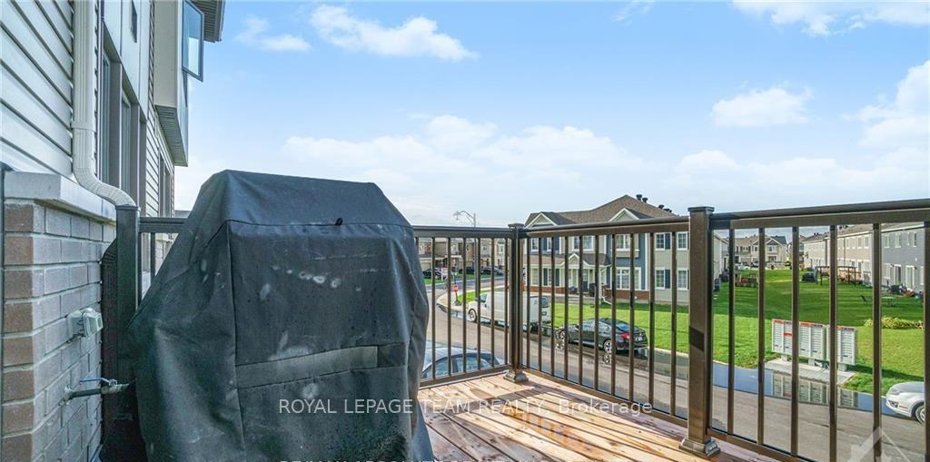 Photo 18 of 62 Feathertop Lane, Ottawa, Kanata - Emerald Meadows/Trailwest — HOMEH