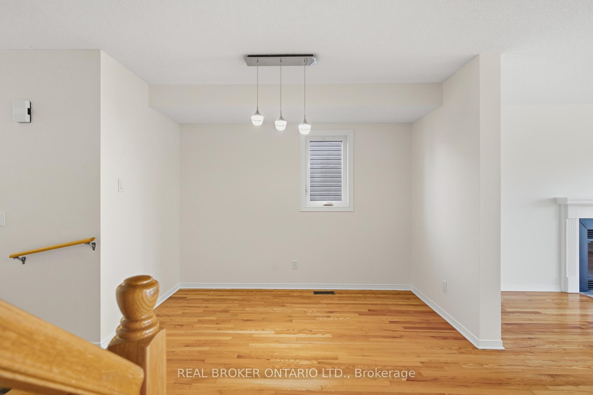 Photo 6 of 73 Banchory Crescent, Ottawa, Kanata - Morgan's Grant/South March — HOMEH