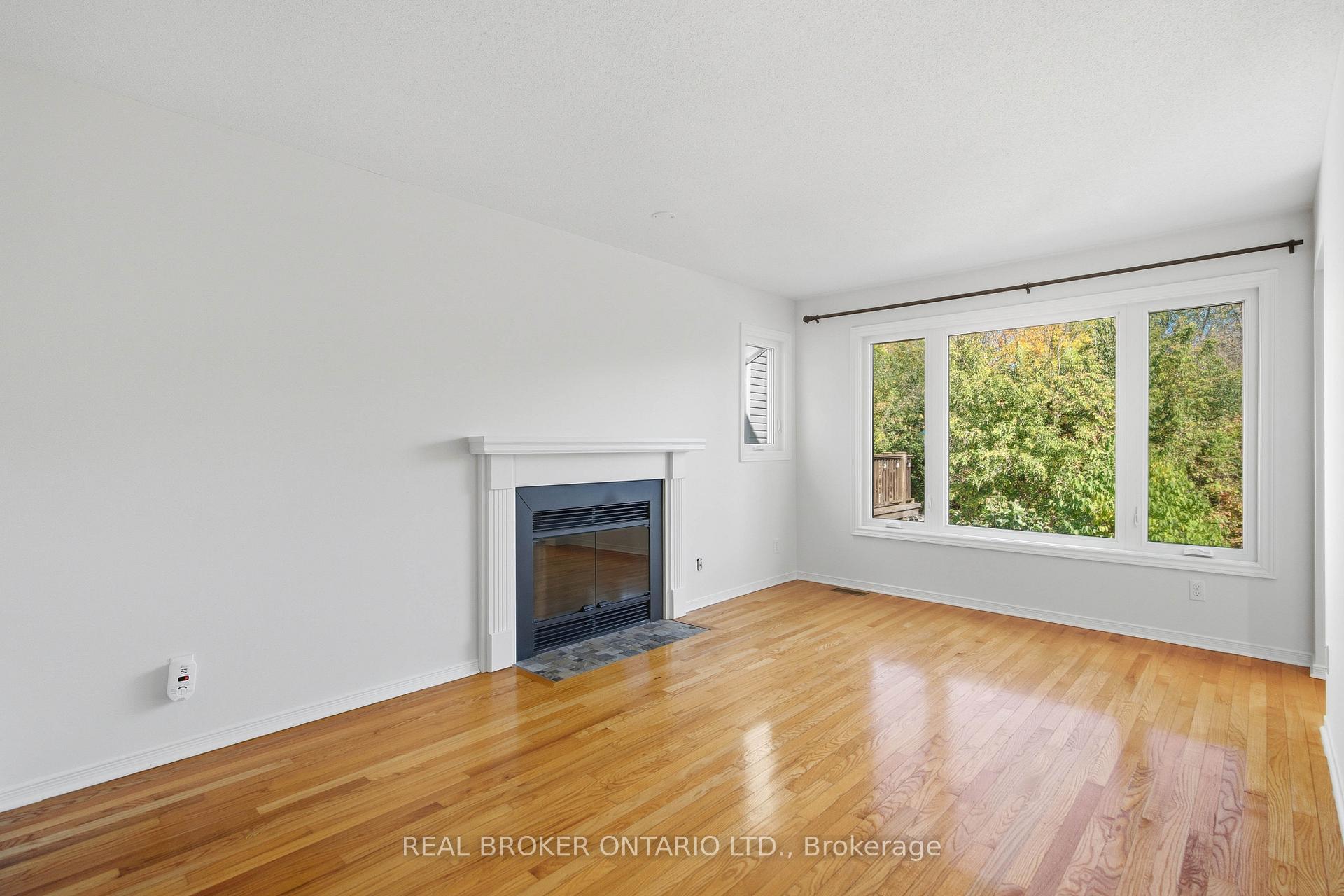 Photo 9 of 73 Banchory Crescent, Ottawa, Kanata - Morgan's Grant/South March — HOMEH