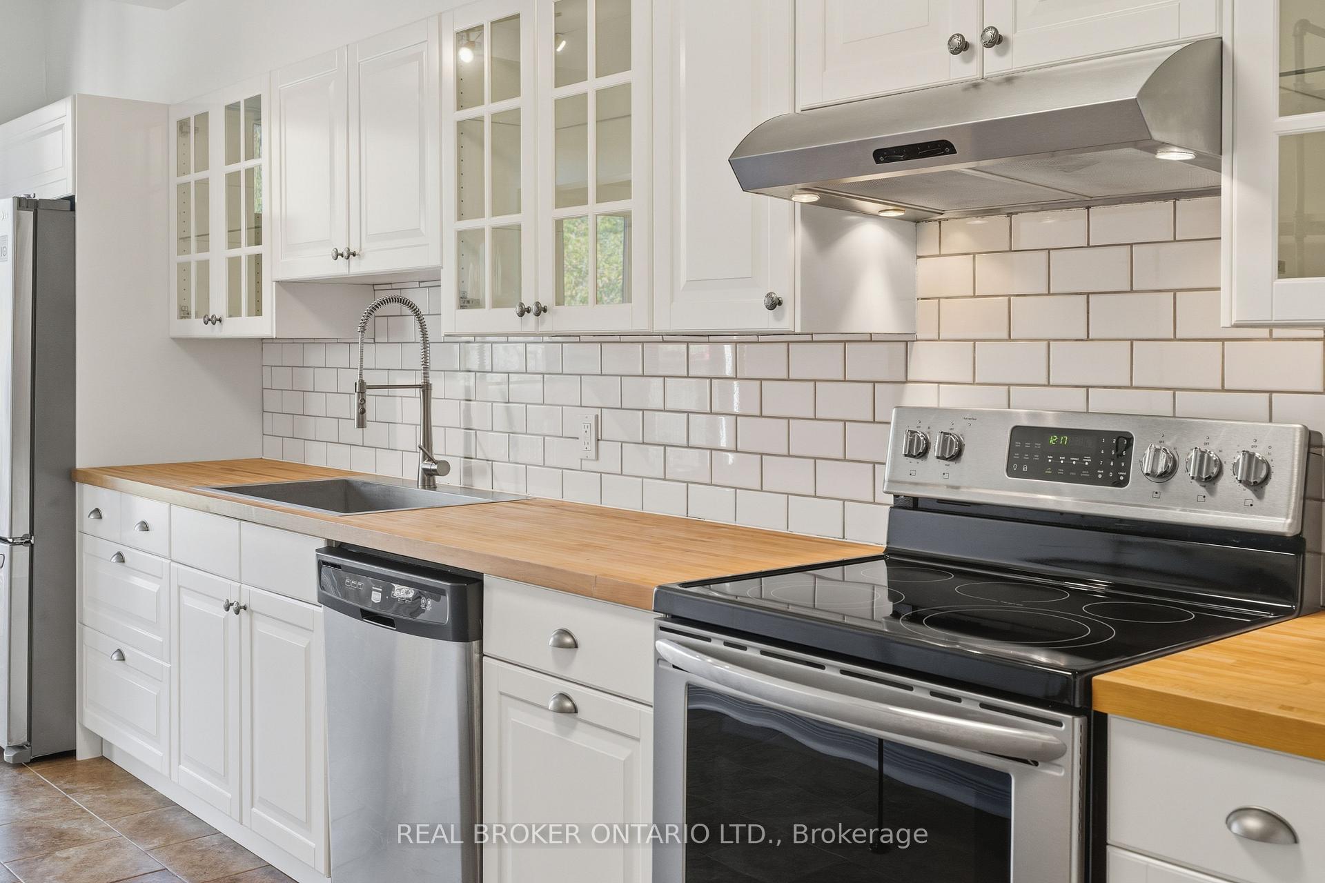 Photo 15 of 73 Banchory Crescent, Ottawa, Kanata - Morgan's Grant/South March — HOMEH