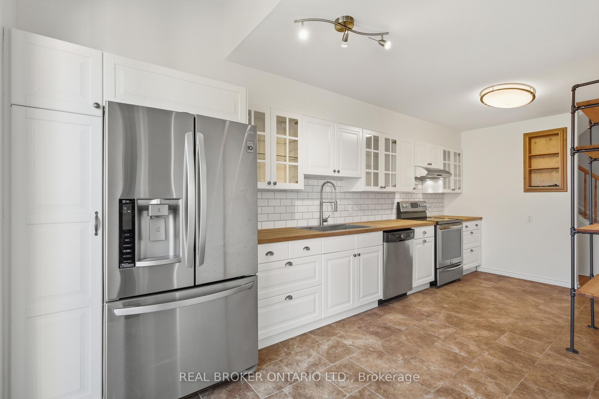 Photo 16 of 73 Banchory Crescent, Ottawa, Kanata - Morgan's Grant/South March — HOMEH