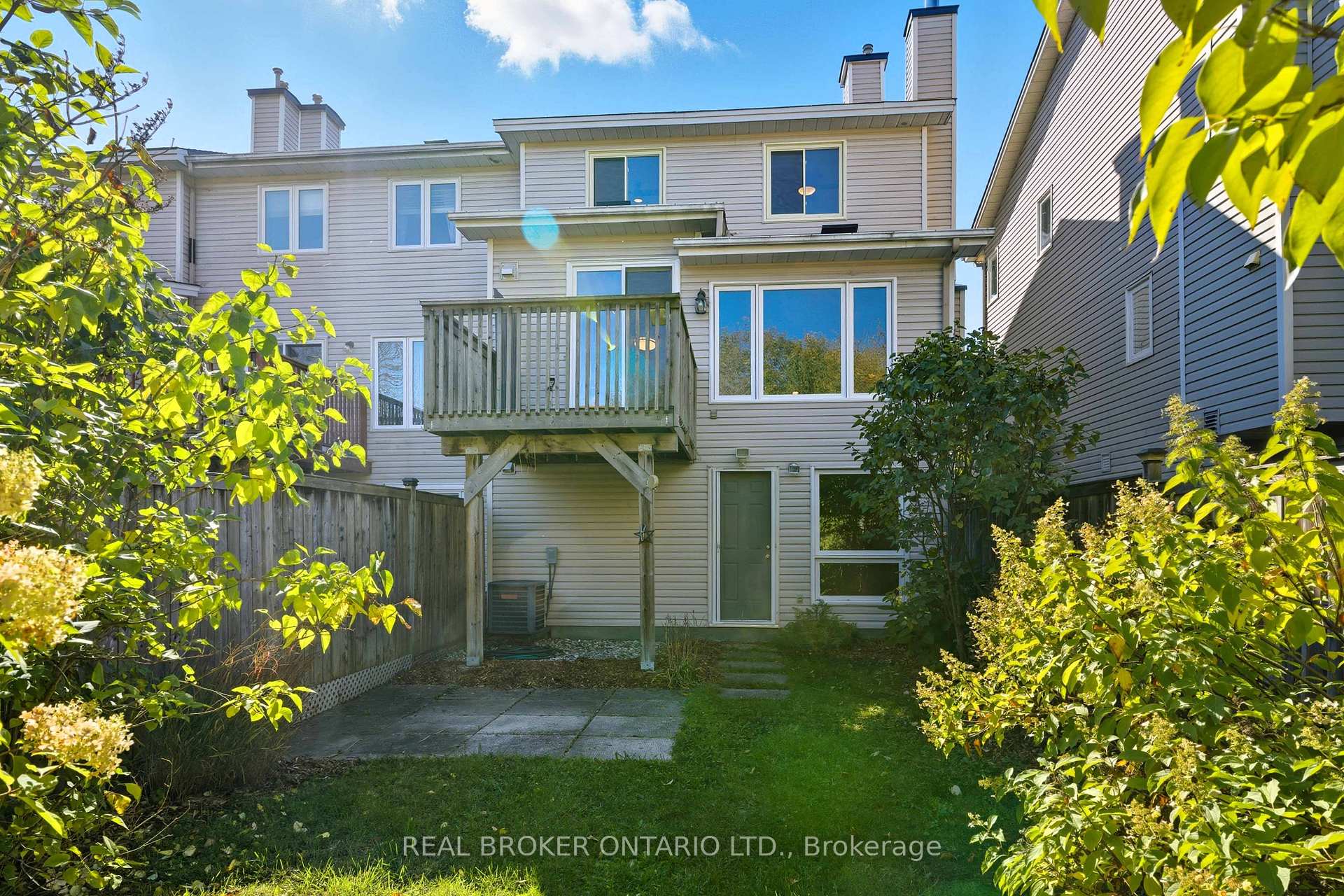 Photo 25 of 73 Banchory Crescent, Ottawa, Kanata - Morgan's Grant/South March — HOMEH