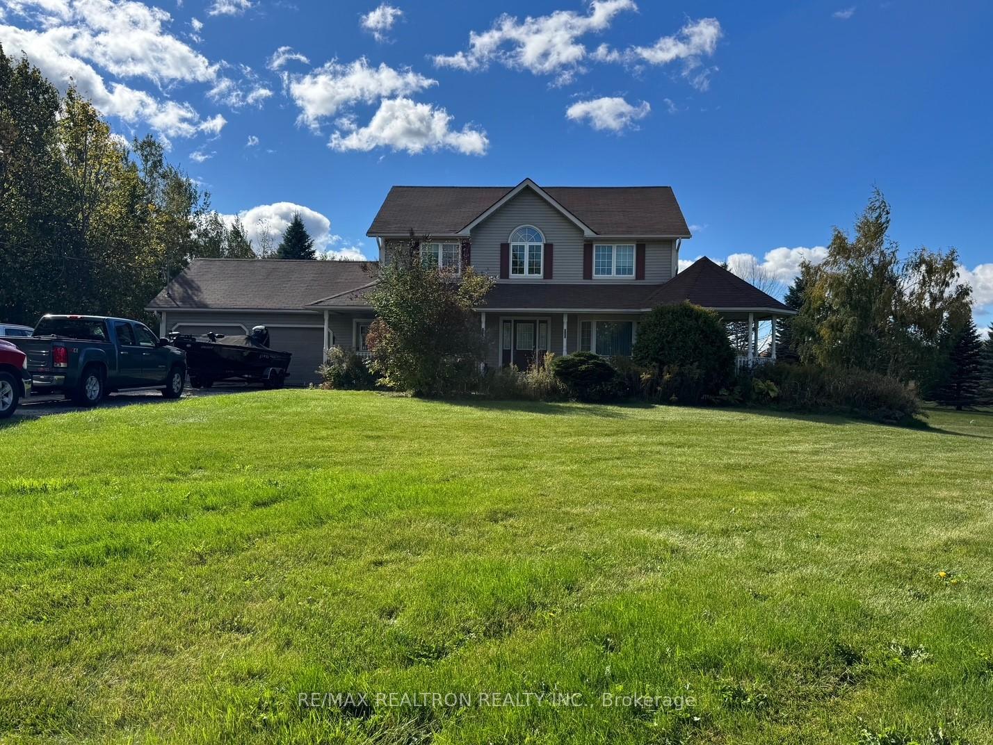 Photo 2 of 5096 Yonge Street, Innisfil, Rural Innisfil — HOMEH