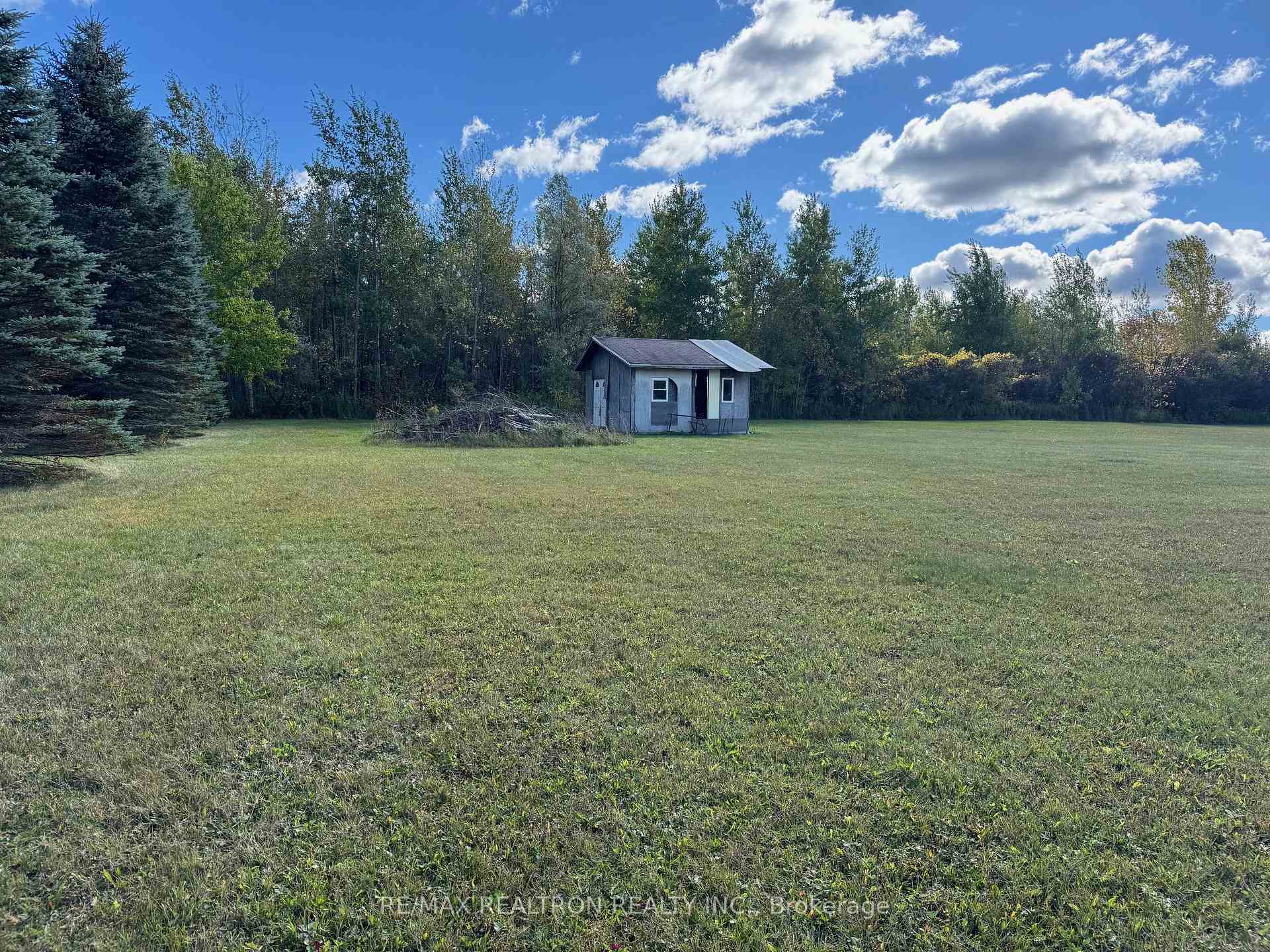 Photo 5 of 5096 Yonge Street, Innisfil, Rural Innisfil — HOMEH