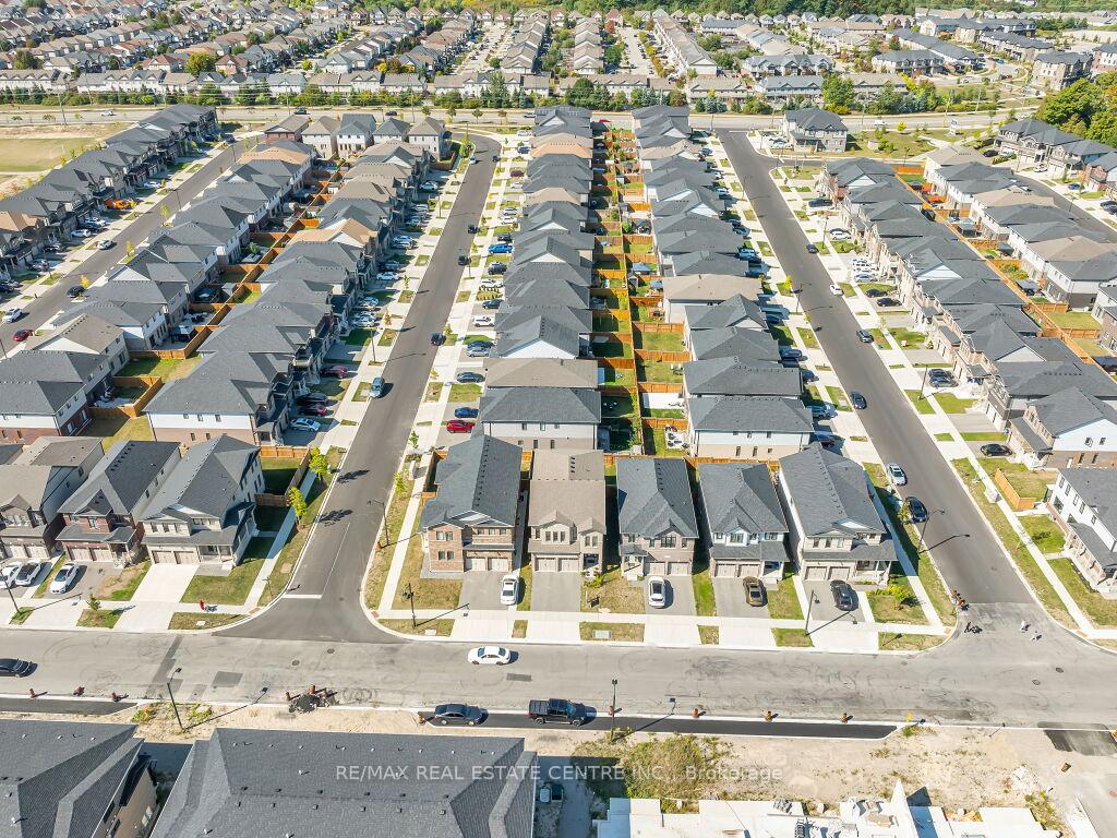 Photo 2 of 130 Tartan Avenue, Kitchener — HOMEH