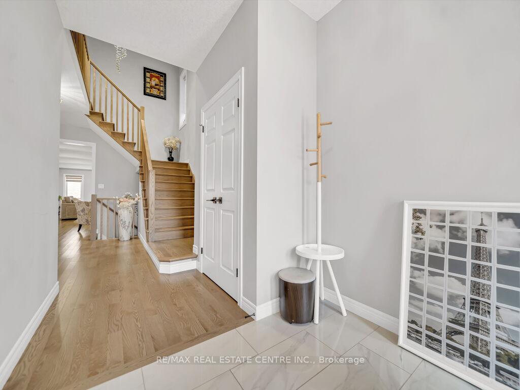 Photo 9 of 130 Tartan Avenue, Kitchener — HOMEH