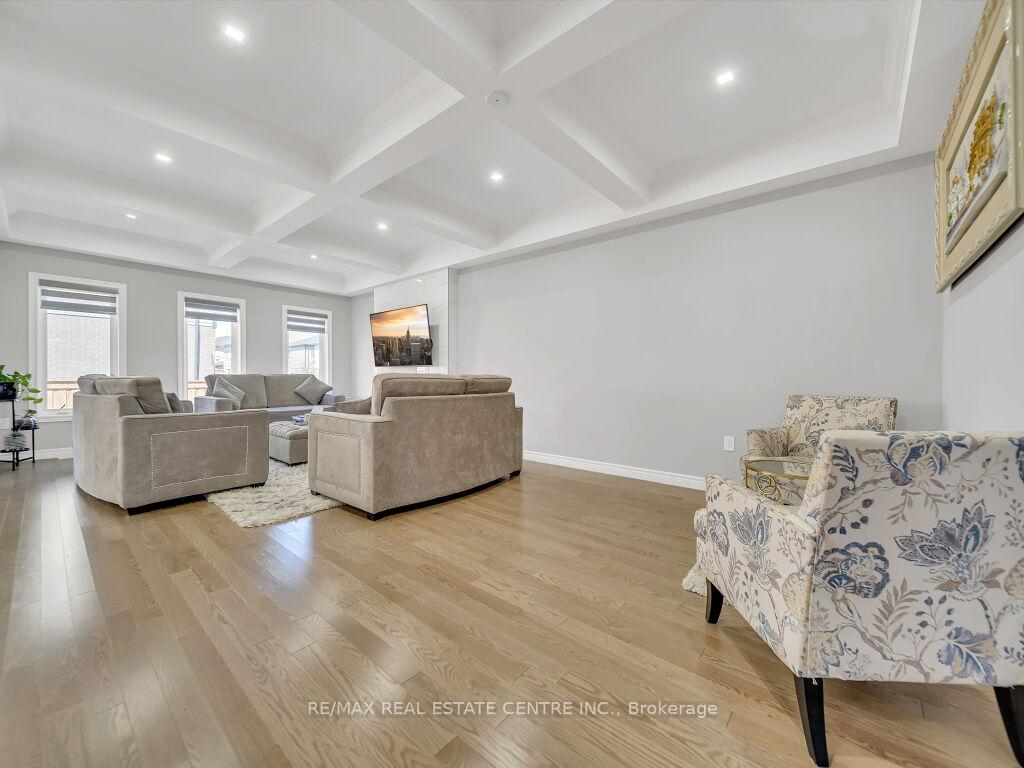 Photo 11 of 130 Tartan Avenue, Kitchener — HOMEH