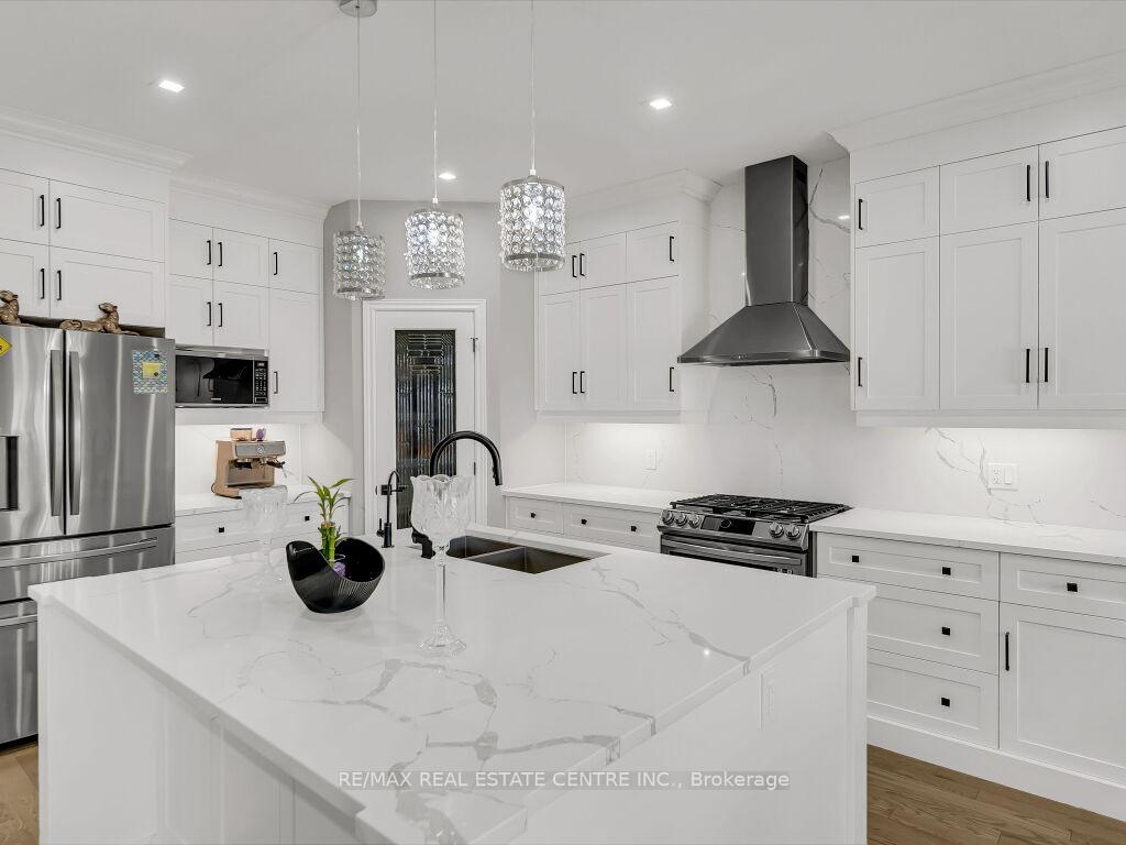 Photo 15 of 130 Tartan Avenue, Kitchener — HOMEH