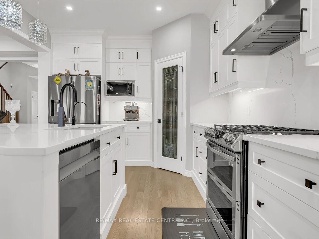 Photo 16 of 130 Tartan Avenue, Kitchener — HOMEH