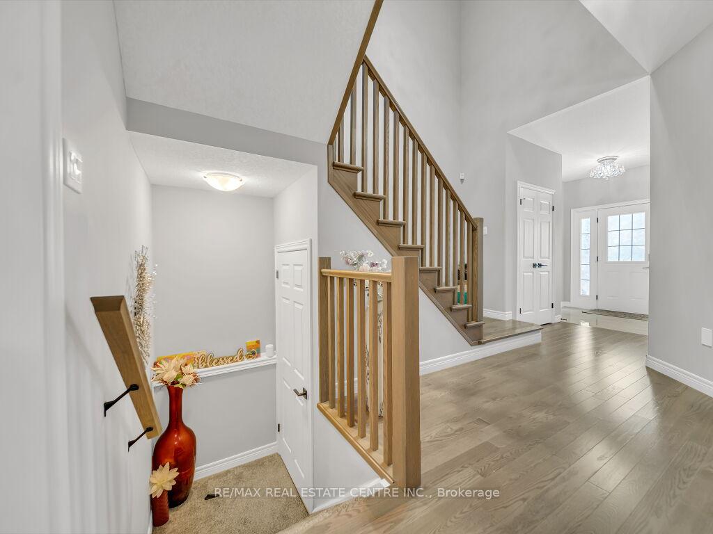 Photo 23 of 130 Tartan Avenue, Kitchener — HOMEH