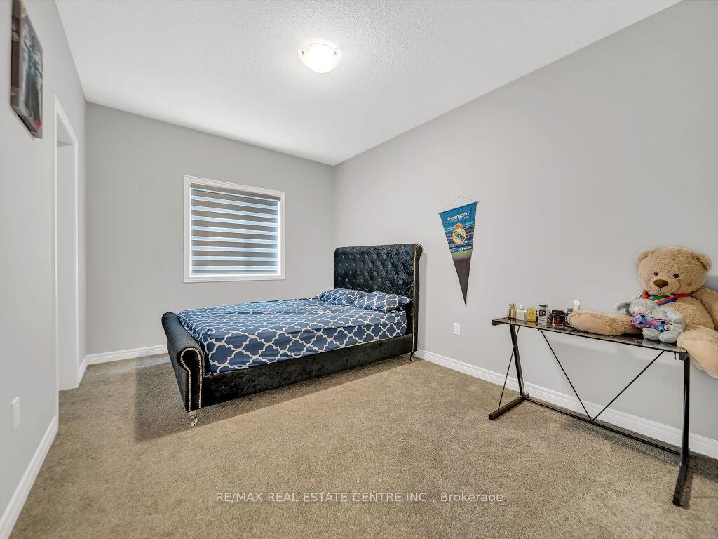 Photo 33 of 130 Tartan Avenue, Kitchener — HOMEH