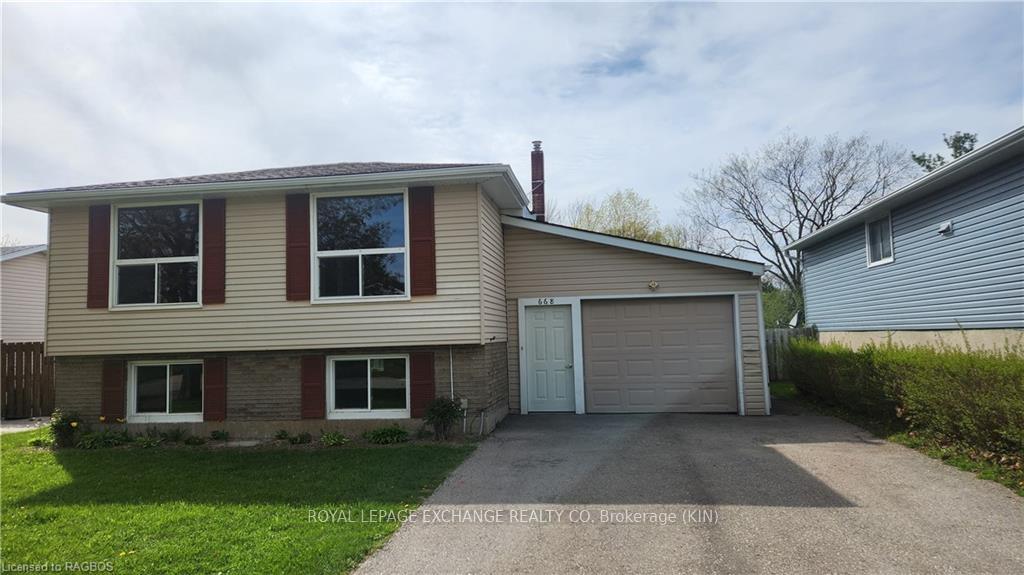 Front of 668 Palmateer Drive