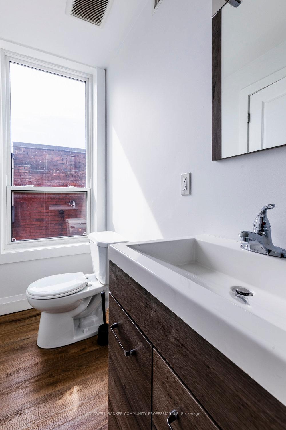Photo 21 of Unit 201, 433 Barton Street E, Hamilton, Landsdale — HOMEH
