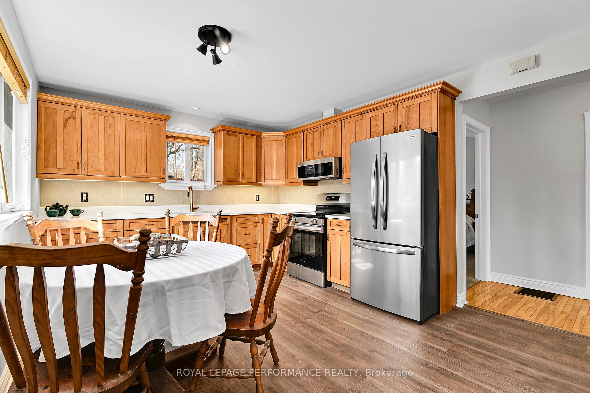 Photo 14 of 6728 Waterloo Street, Ottawa, Kars — HOMEH