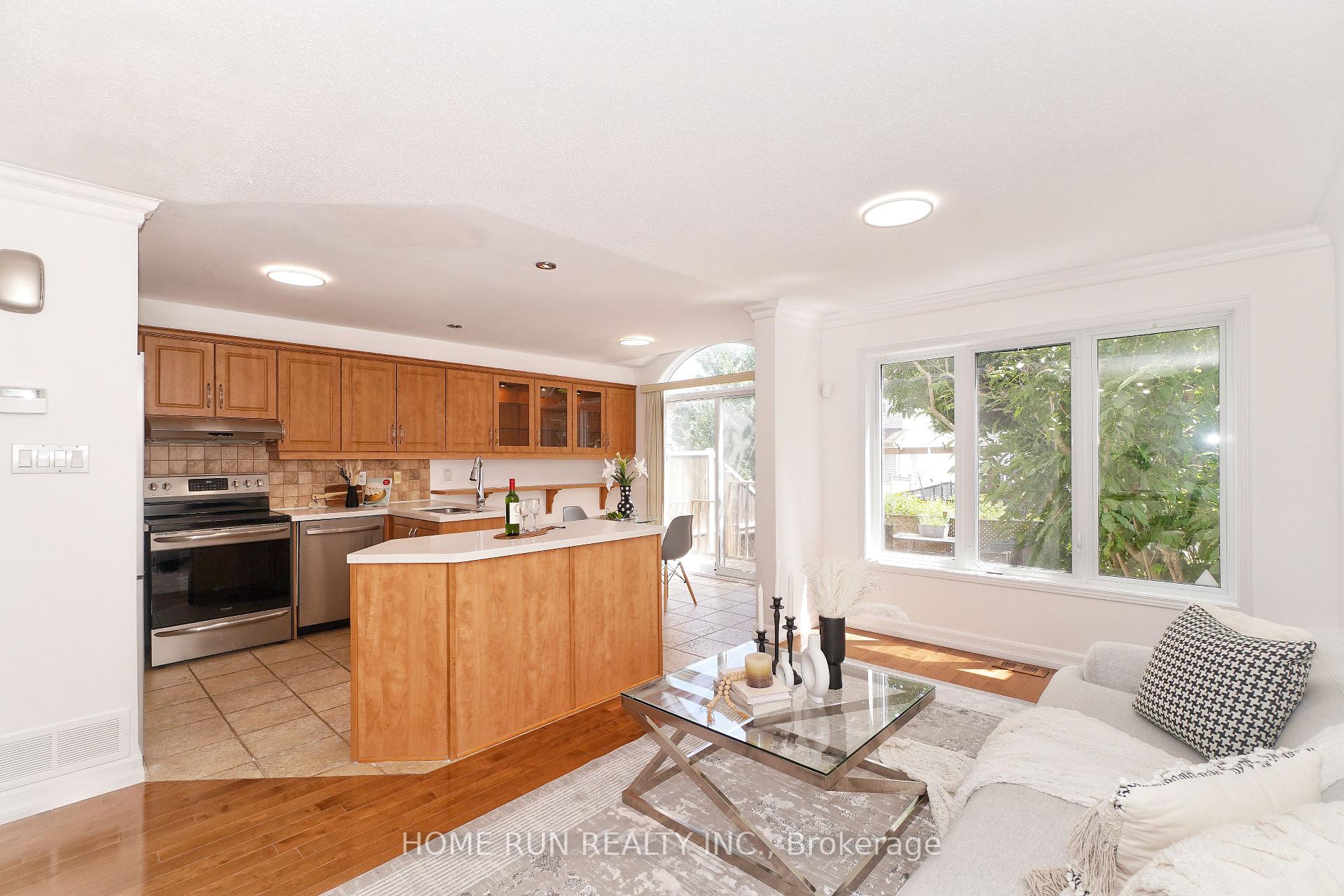 Photo 9 of 45 Scampton Drive, Ottawa, Kanata - Morgan's Grant/South March — HOMEH