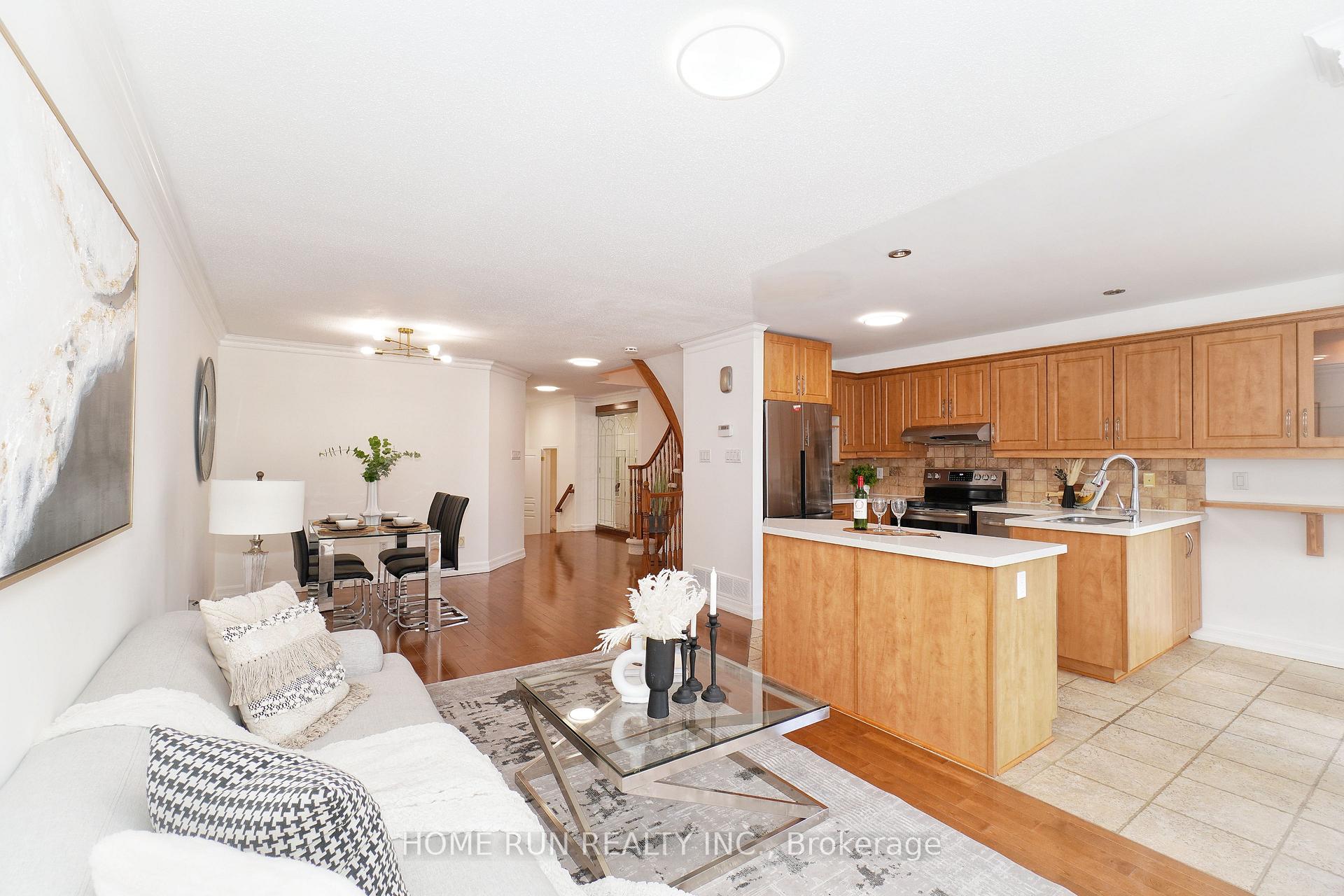 Photo 11 of 45 Scampton Drive, Ottawa, Kanata - Morgan's Grant/South March — HOMEH