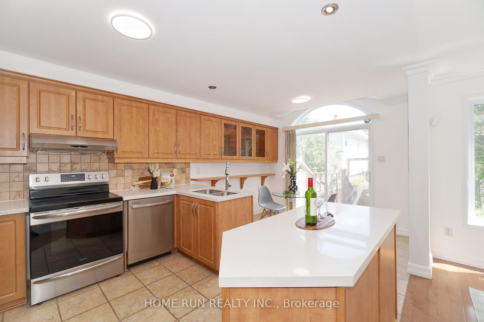 Photo 14 of 45 Scampton Drive, Ottawa, Kanata - Morgan's Grant/South March — HOMEH