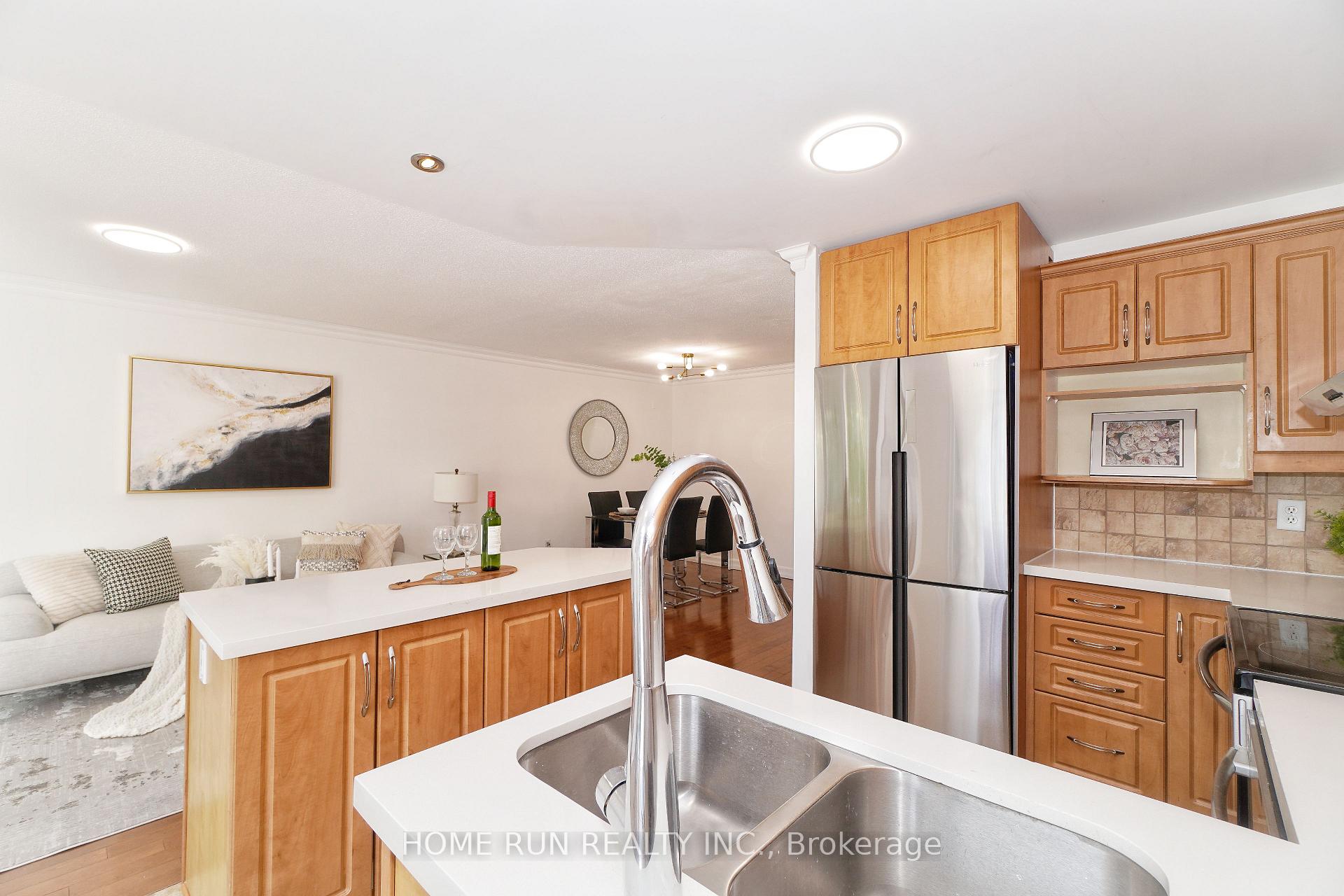 Photo 17 of 45 Scampton Drive, Ottawa, Kanata - Morgan's Grant/South March — HOMEH