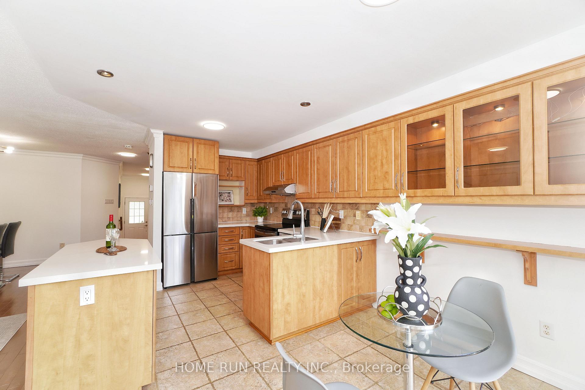 Photo 19 of 45 Scampton Drive, Ottawa, Kanata - Morgan's Grant/South March — HOMEH