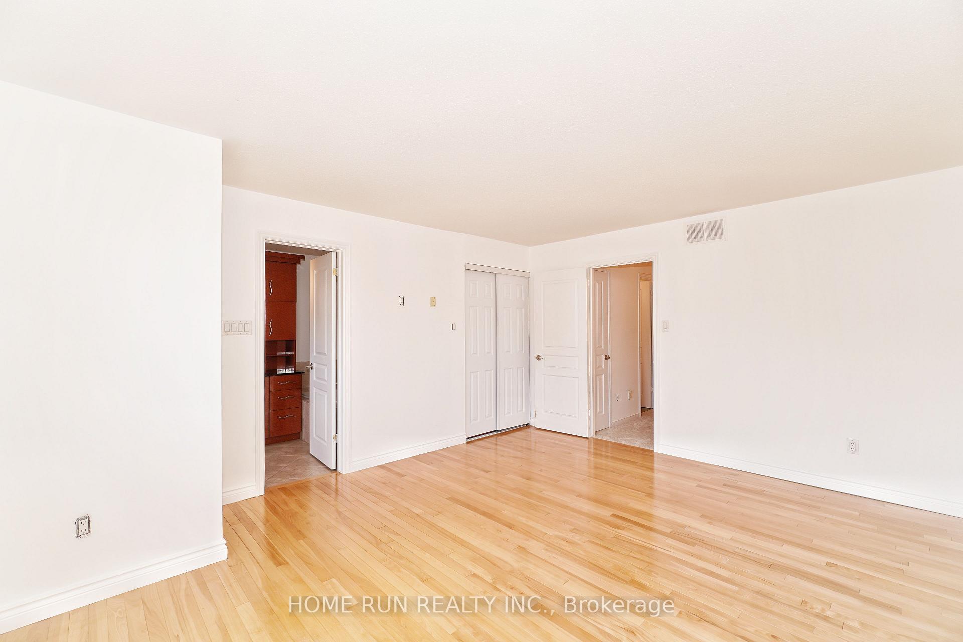 Photo 25 of 45 Scampton Drive, Ottawa, Kanata - Morgan's Grant/South March — HOMEH