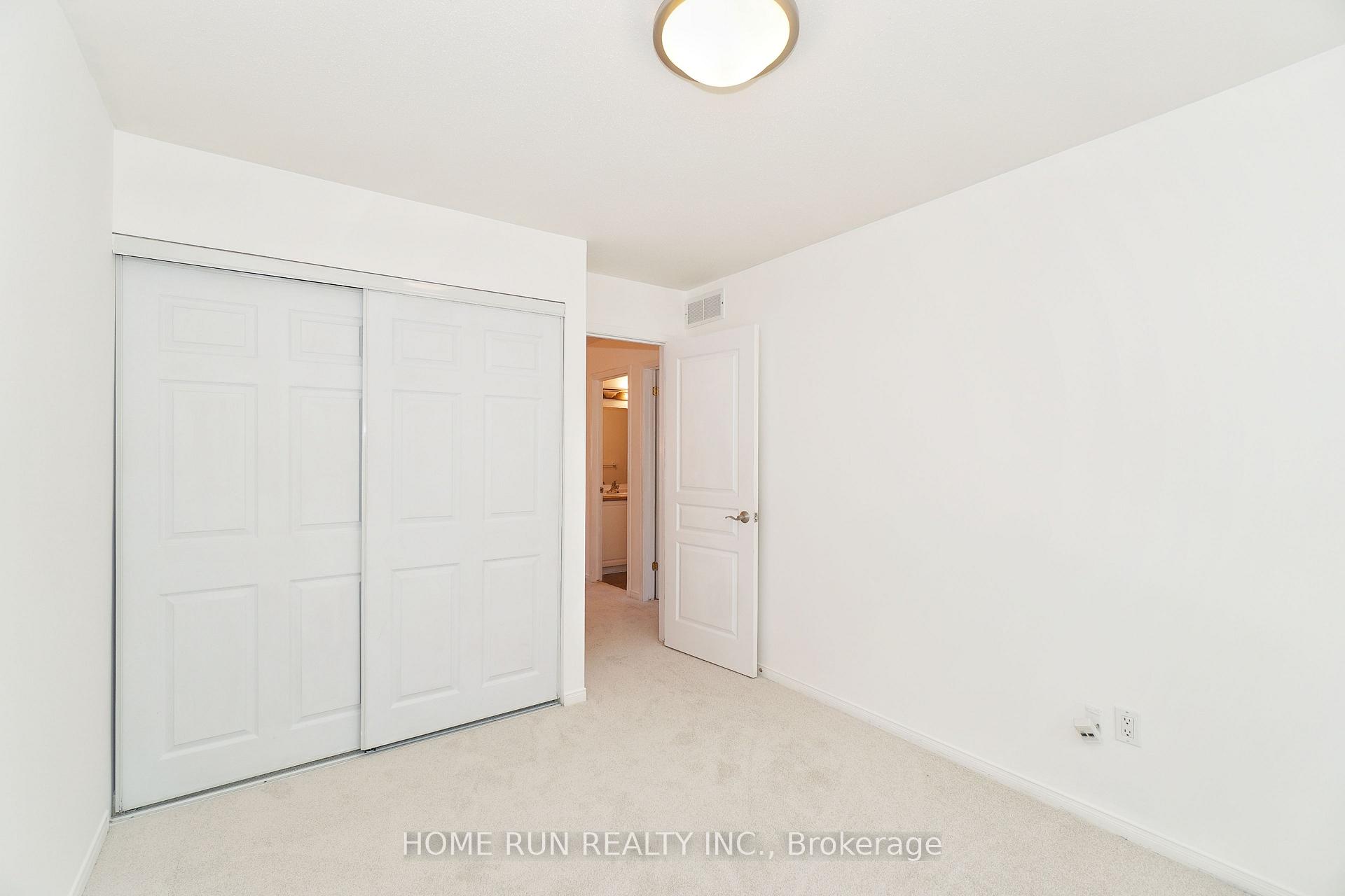 Photo 29 of 45 Scampton Drive, Ottawa, Kanata - Morgan's Grant/South March — HOMEH